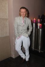 Rohit Bal at the unveiling of Maxim_s Best covers of the year in Florian, New Delhi on 27th Aug 2011.JPG